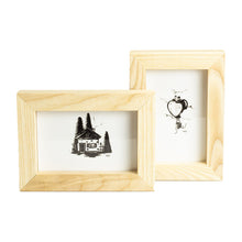 Carica l'immagine nel visualizzatore di Gallery, Cornici portafoto in legno orientabili