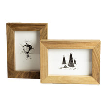 Carica l'immagine nel visualizzatore di Gallery, Cornici portafoto in legno orientabili