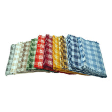 Carica l'immagine nel visualizzatore di Gallery, Tovaglie con tessuto tirolese con cuori e fiori con PUNTINA